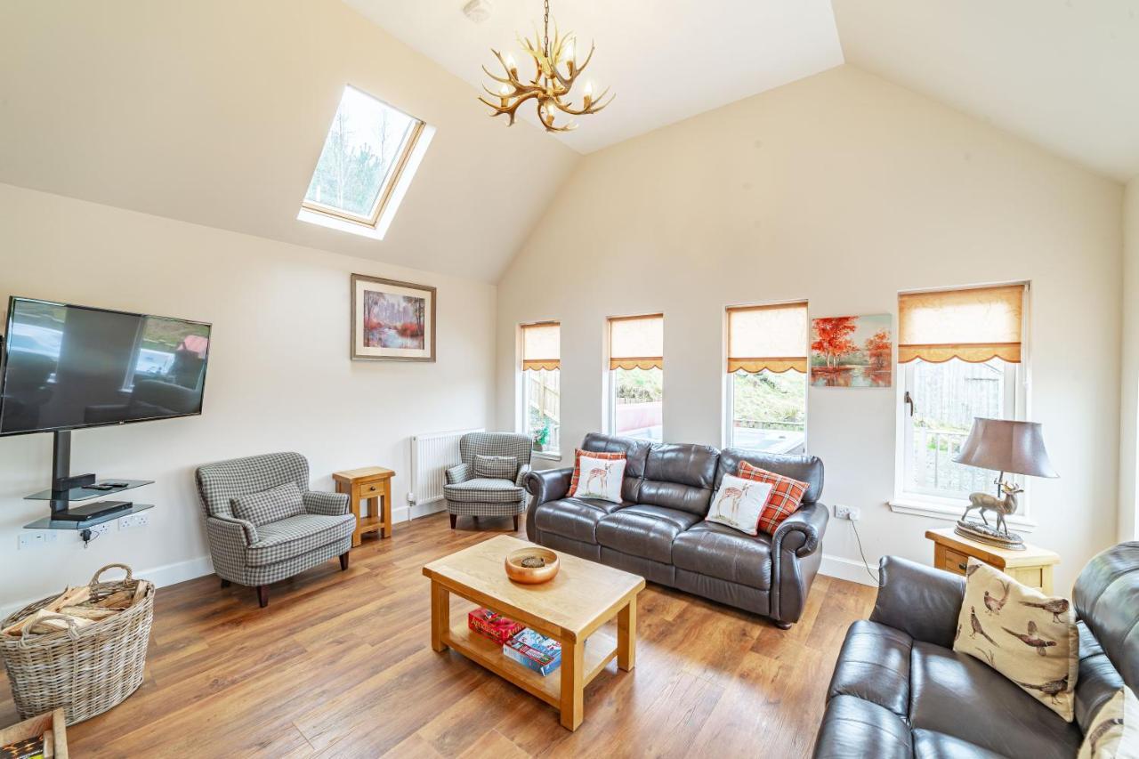Stags View With Hot Tub Villa Blairgowrie and Rattray Bagian luar foto