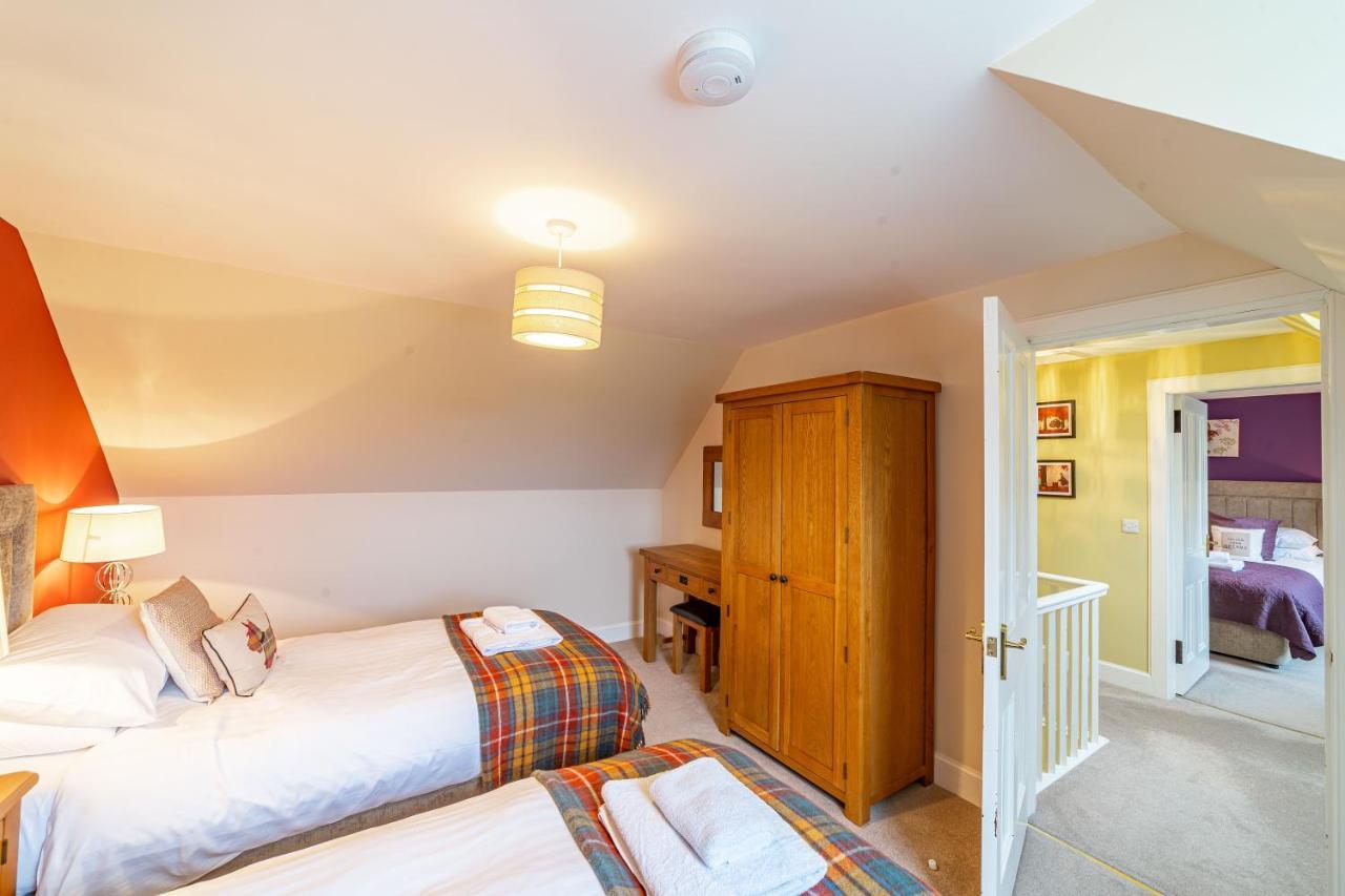 Stags View With Hot Tub Villa Blairgowrie and Rattray Bagian luar foto