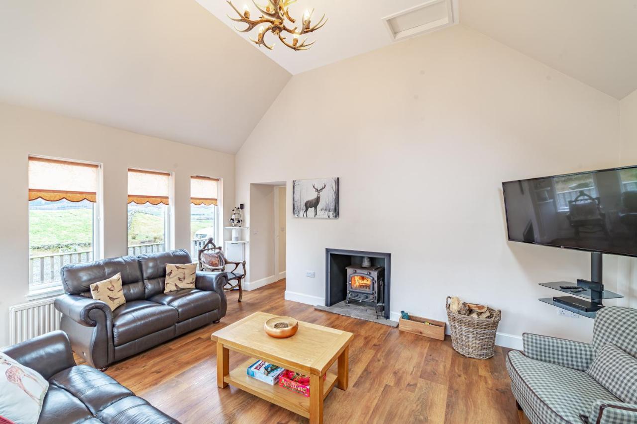 Stags View With Hot Tub Villa Blairgowrie and Rattray Bagian luar foto